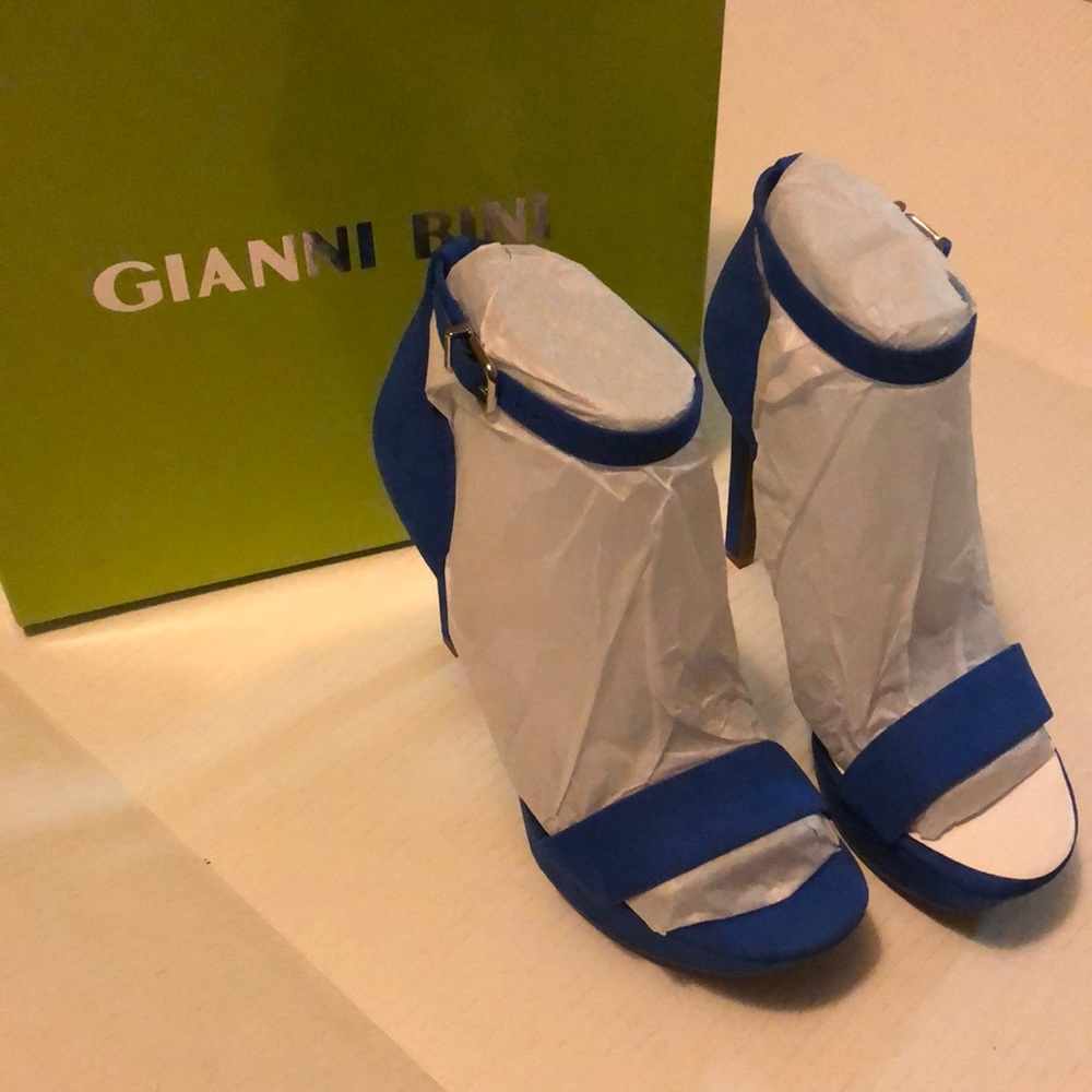Gianni bini heels in a size 7 1/2 ✅4.72" for heel,1.75" for the platform